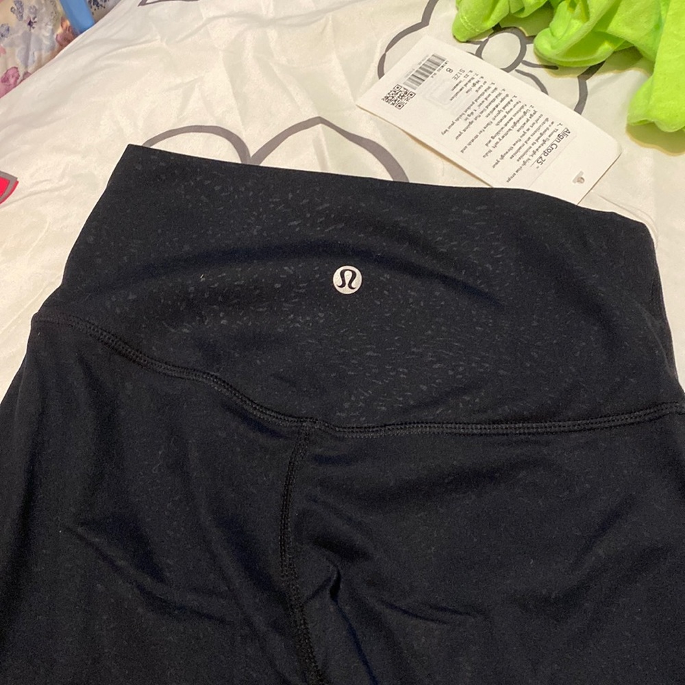 Lulu align crop 25’- size 6